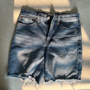 Madewell High-Rise Mid-Length Shorts in Bingley Wash: Tencel  Denim Edition